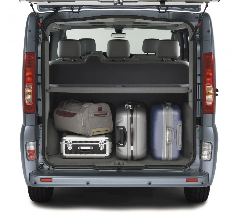  Renault Trafic Passenger Car 2006 года  (фото 21 из 23)